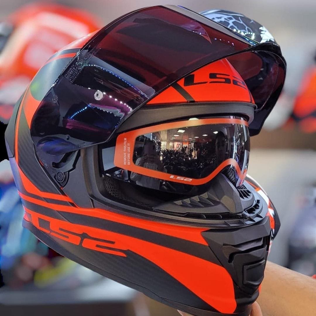 FF800 STORM II DODGER BLACK HI VIZ ORANGE + LS2 HELMET BACK PACK FREE